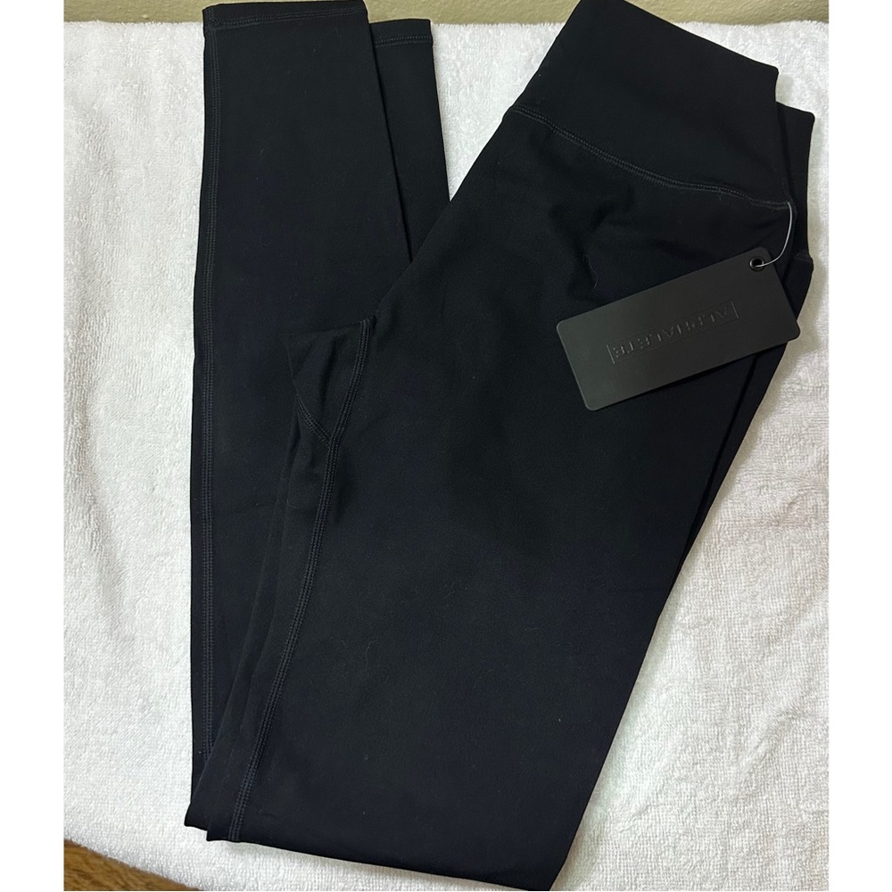 ALPHALETE PUSH UP
BLACK leggings SIZE M